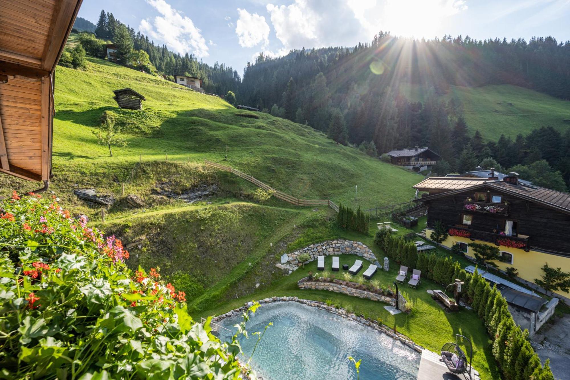 Naturhotel Huettenwirt Im Grossarltal Hüttschlag Екстериор снимка